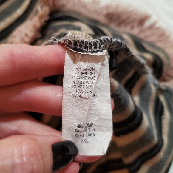 Black N Blue Womens Pullover Dolman Sweater Size 2XL Black Gold Striped Fringe - Picture 8 of 10